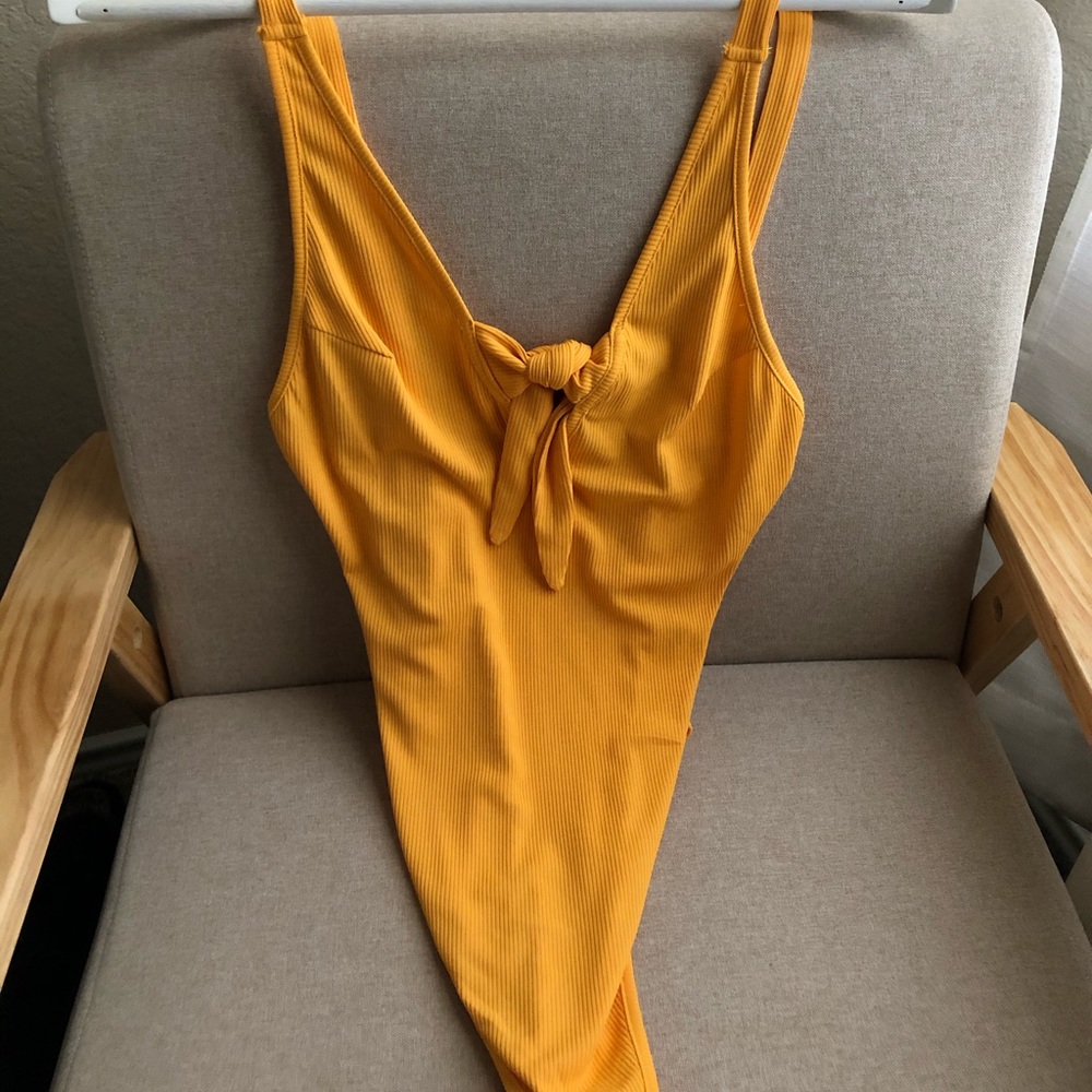OOTD FASH YELLOW BODYSUIT